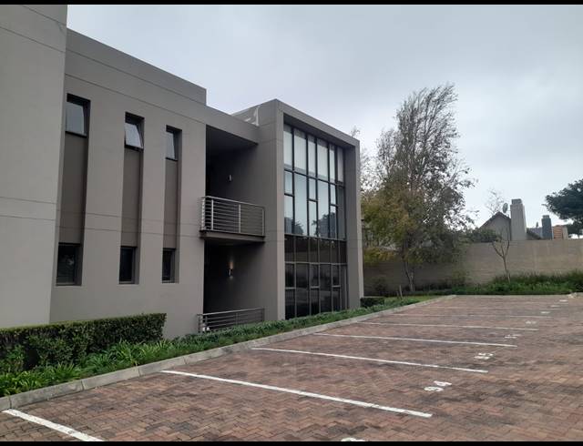 208M² OFFICE FOR SALE IN WITKOPPEN